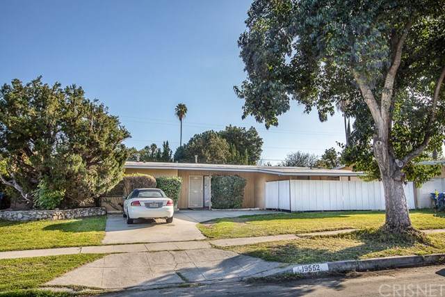 19552 Blythe Street - Photo 1