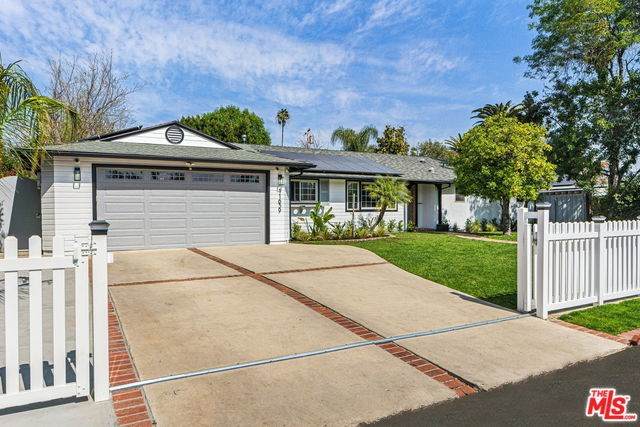 11639 Kling Street - Photo 1