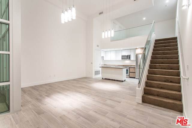 1616 La Brea Avenue - Photo 1