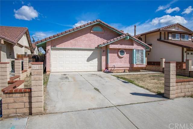 1915 Summertree Drive - Photo 1