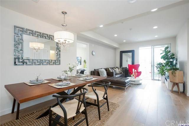 105 Mariposa Avenue - Photo 1