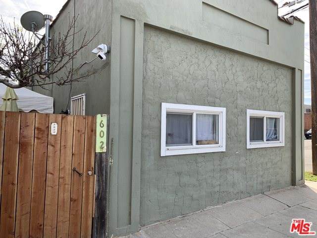 602 Venezia Avenue - Photo 1