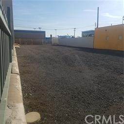 648 Broad - Photo 1