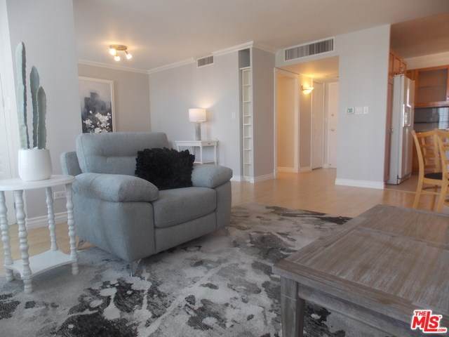 10501 Wilshire - Photo 1