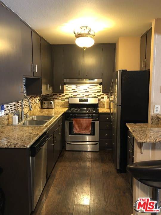 1001 Macarthur - Photo 1