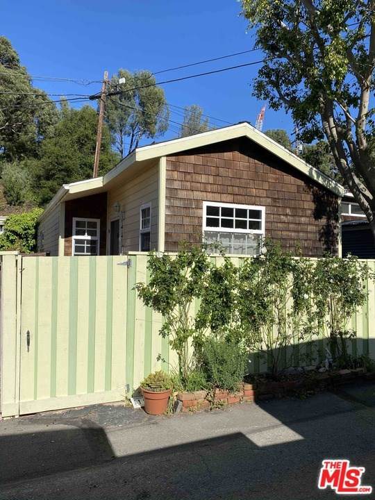 19 Paradise Cove Road - Photo 1