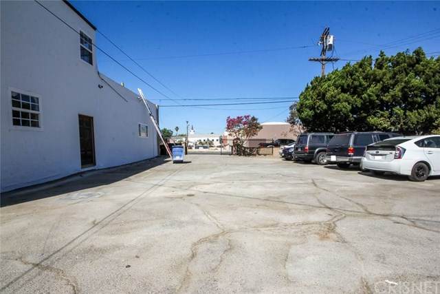 10446 Scoville Avenue - Photo 1