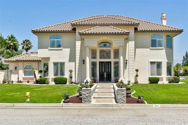 674 Chaucer Court - Photo 1