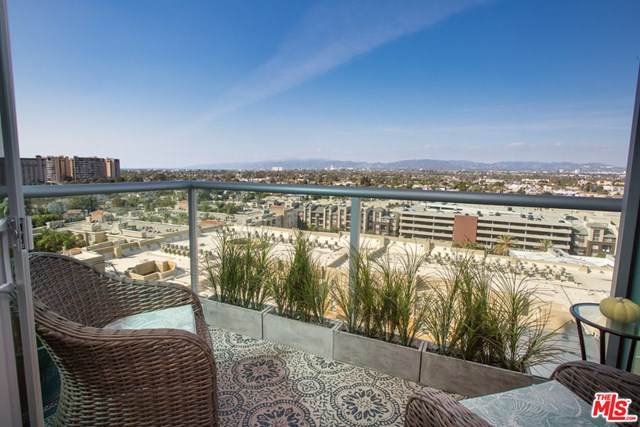 13700 Marina Pointe Drive - Photo 1 13700 Marina Pointe Drive - Photo 1