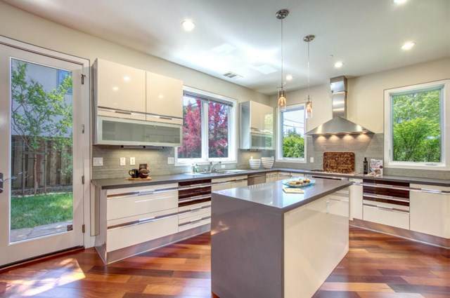 2001 Sharon Road - Photo 1