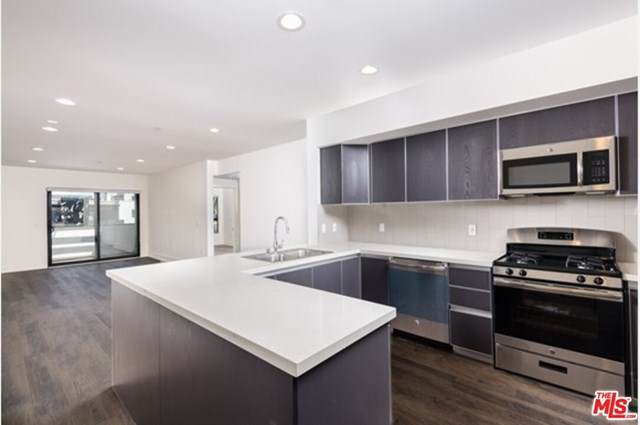807 Hudson - Photo 1