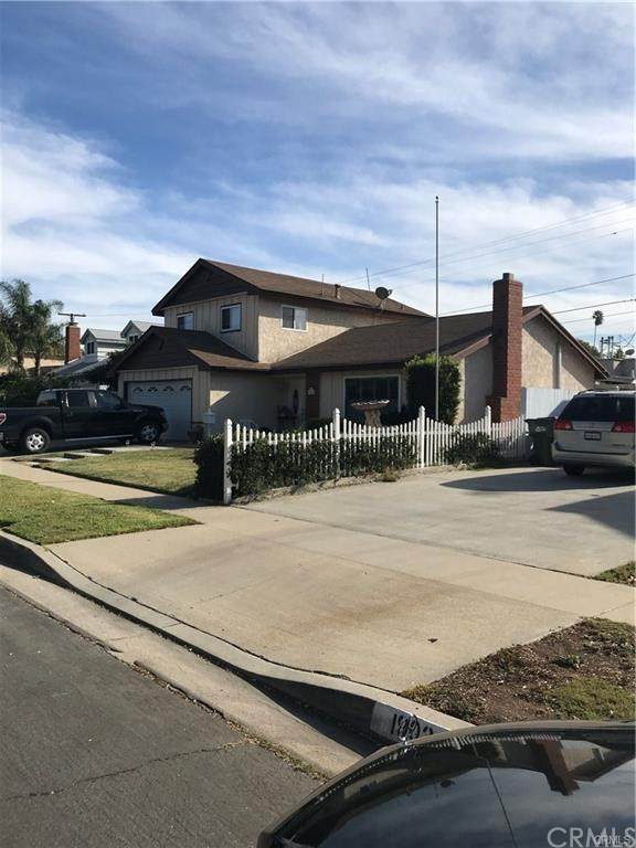 19042 Companario Drive - Photo 1