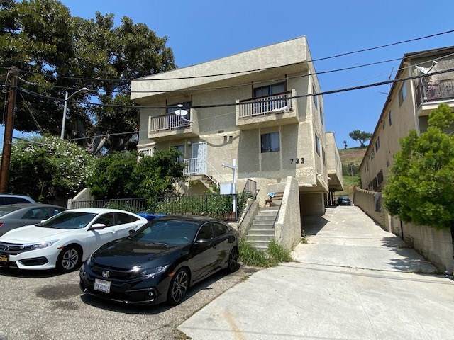 733 Bernard Street - Photo 1
