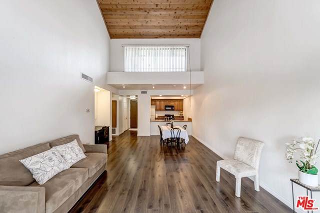 435 La Fayette Park Place - Photo 1