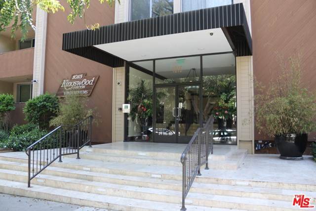 1015 Kings Road - Photo 1