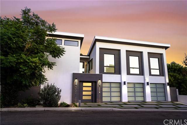 552 Seaward Road - Photo 1