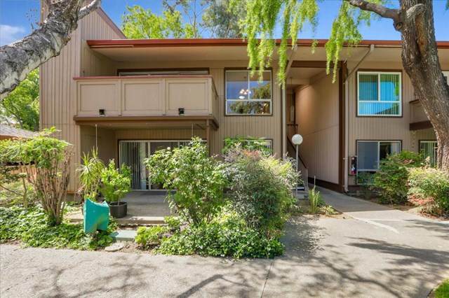 121 Buckingham Drive - Photo 1