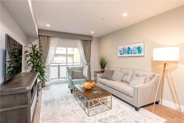 2939 Leeward Avenue - Photo 1