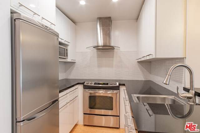256 La Fayette Park Place - Photo 1