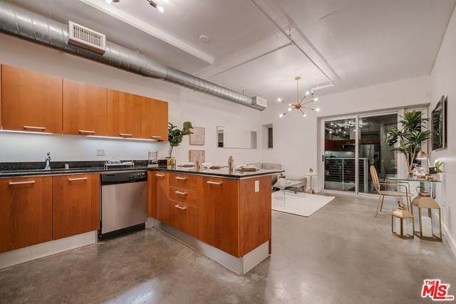 645 9Th Street - Photo 1
