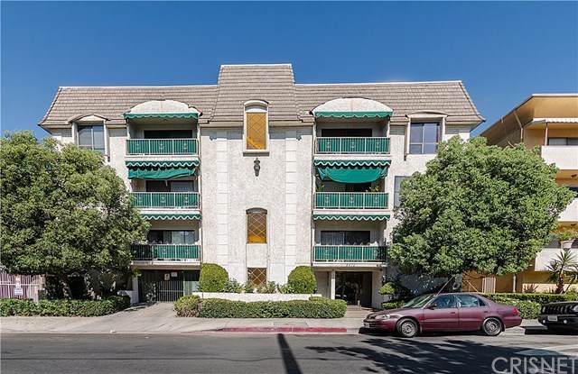 5416 Zelzah Avenue - Photo 1