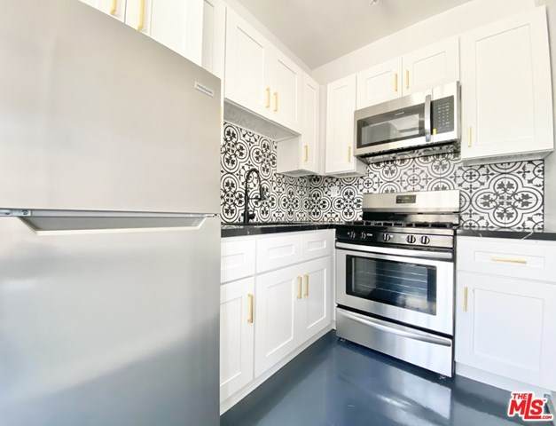 535 Gramercy Place - Photo 1