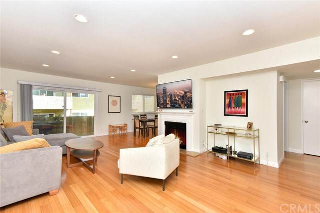 1262 Barrington Avenue - Photo 1