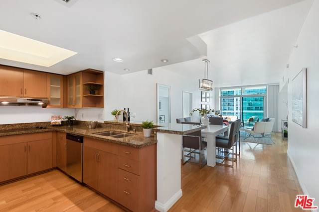 13700 Marina Pointe Drive - Photo 1