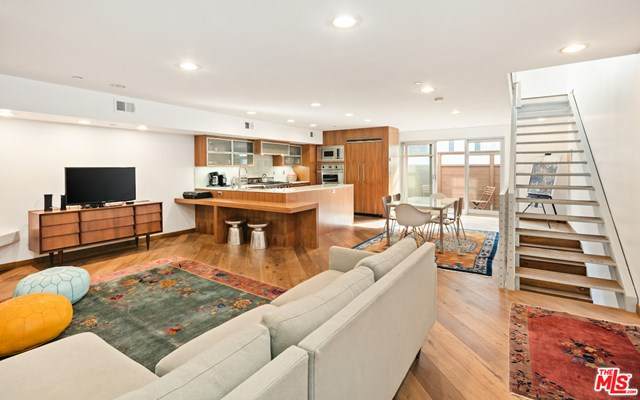 512 Brooks Avenue - Photo 1
