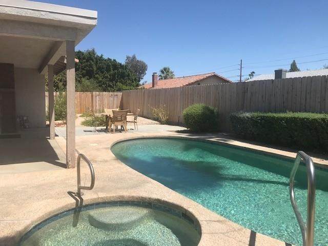 82087 Sunset Court - Photo 1