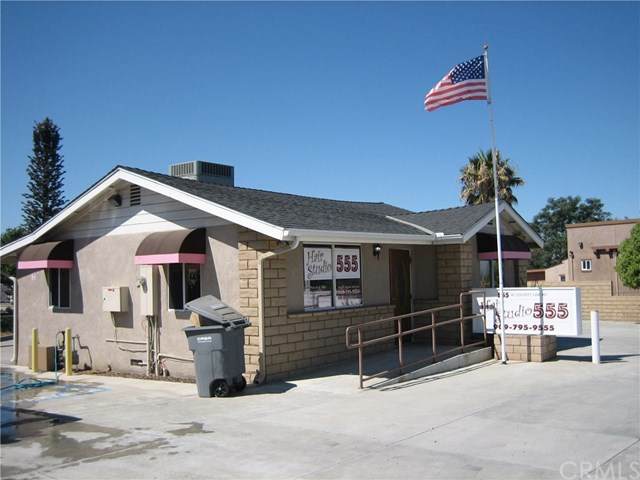 555 County Line Road - Photo 1
