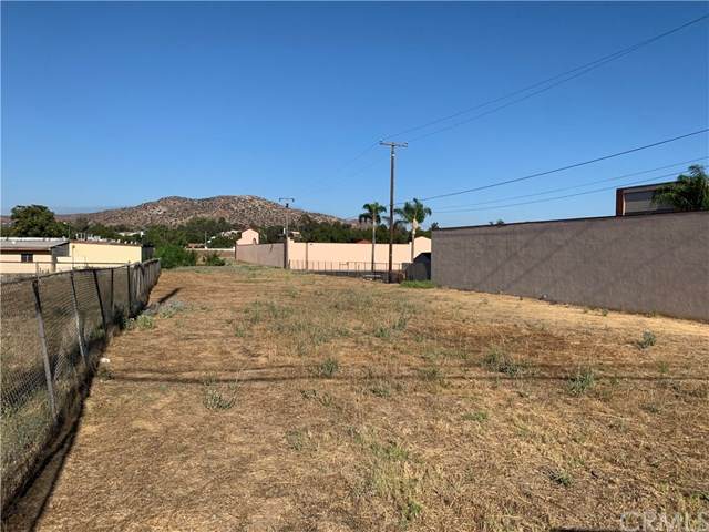 2655 Hamner Avenue - Photo 1