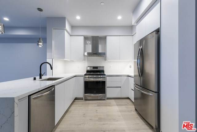 900 Wilcox Avenue - Photo 1