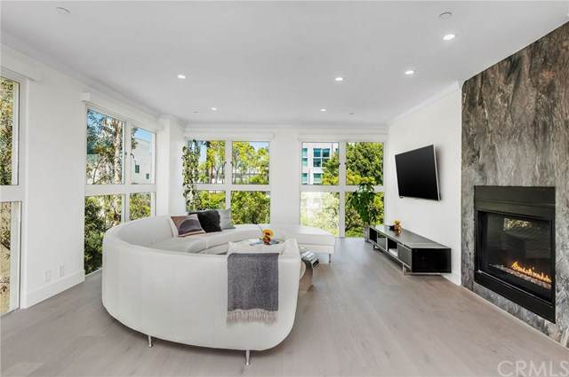 1933 Selby Avenue - Photo 1