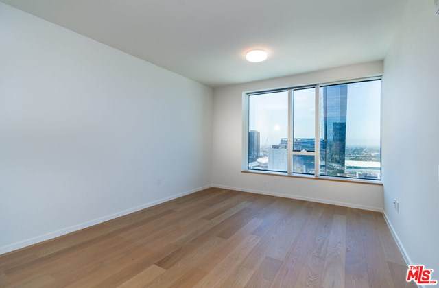 889 Francisco - Photo 1