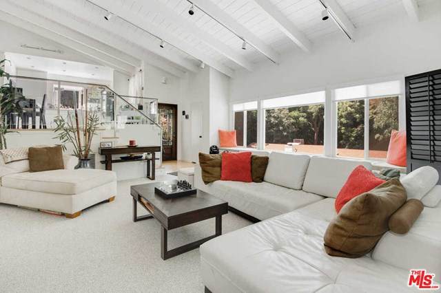 3838 Carpenter Avenue - Photo 1