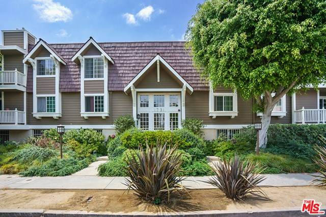 1731 Barry Avenue - Photo 1
