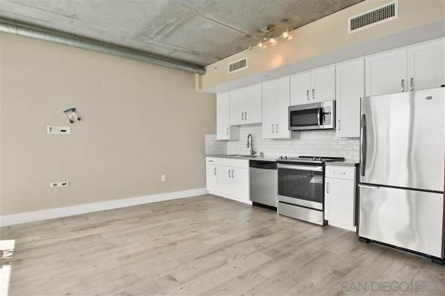 1080 Park Blvd - Photo 1