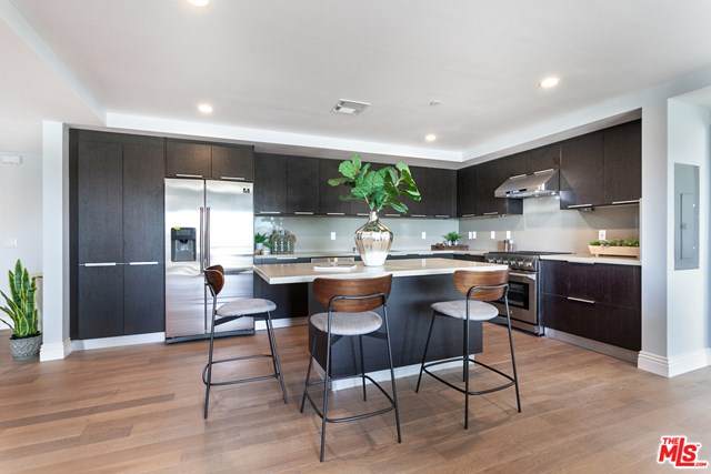 2939 Leeward Avenue - Photo 1