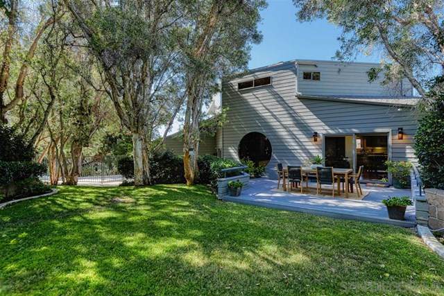 2484 Pine Street - Photo 1