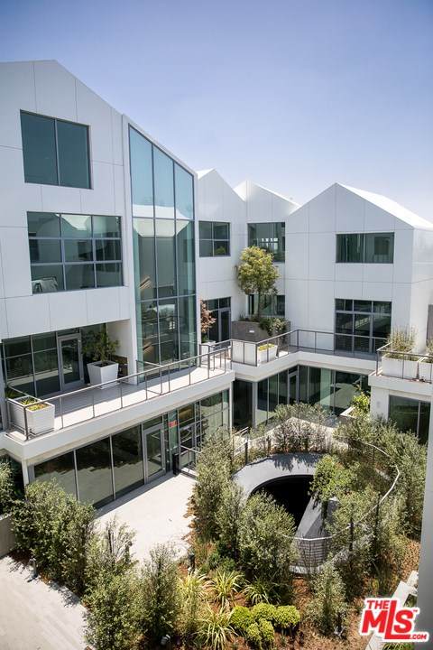 8600 Wilshire Boulevard - Photo 1