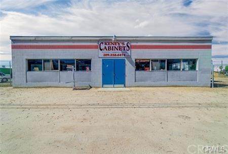 586 Broadway Avenue - Photo 1