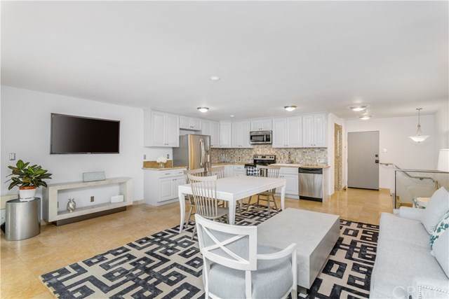 531 Esplanade - Photo 1
