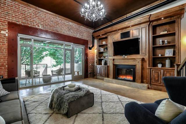 588 Manzana Place - Photo 1