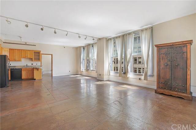 215 7th Street - Photo 1