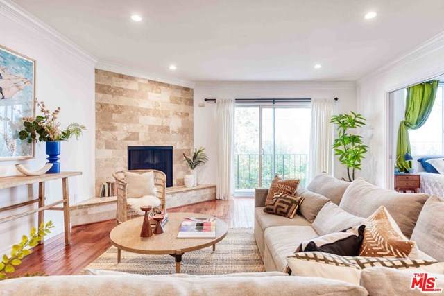 2385 Roscomare Road - Photo 1