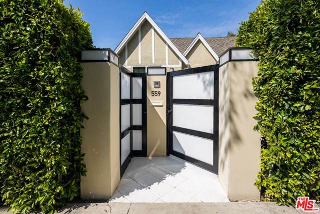 559 Huntley Drive - Photo 1