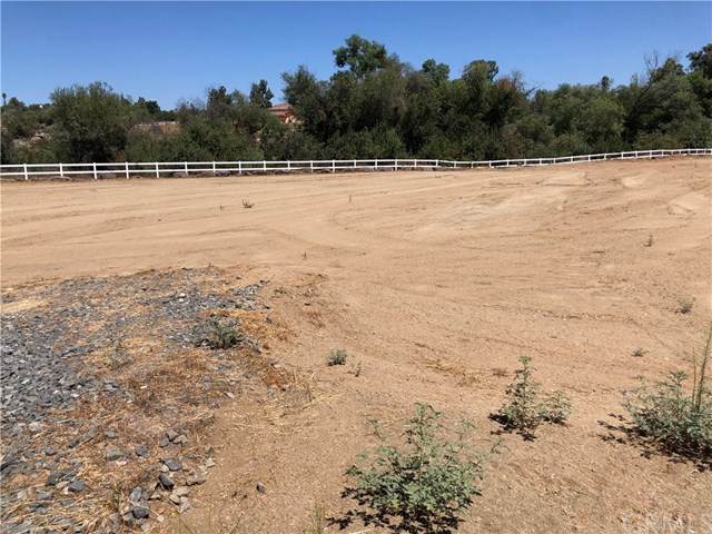 18498 Cactus Avenue - Photo 1