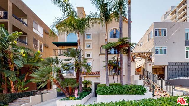 963 Larrabee Street - Photo 1