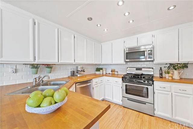 26181 Las Flores - Photo 1